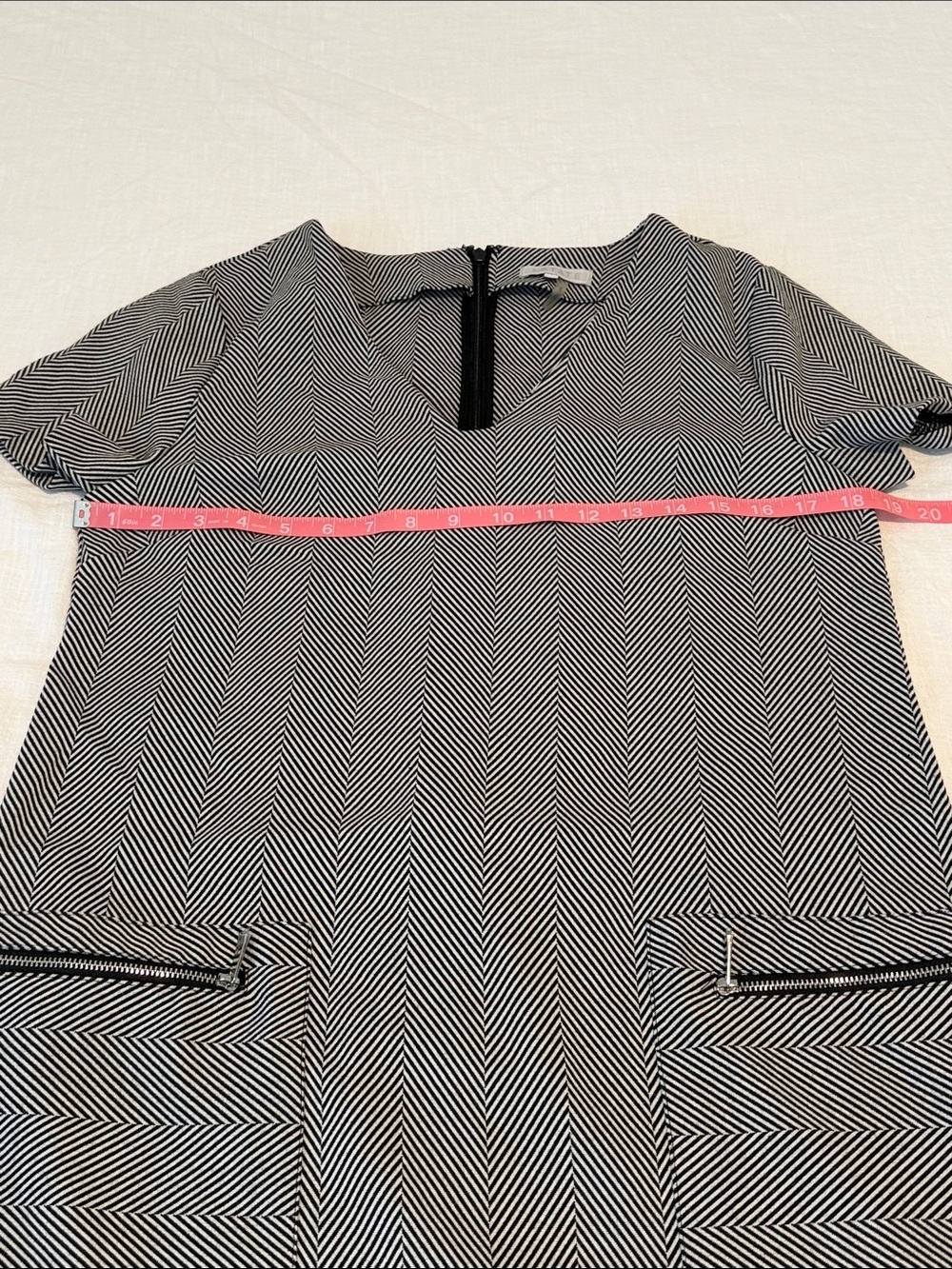 1.STATE Chevron Zip Pocket Shift Dress Black White Mod Minimalist Career - Picture 8 of 11